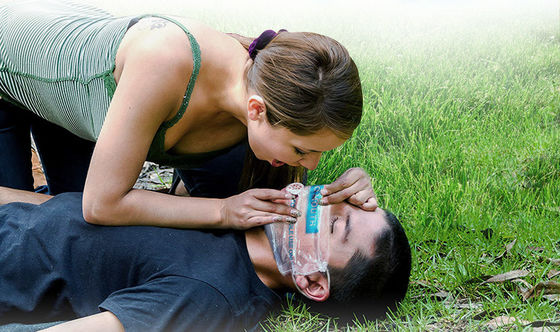 Training First Aid CPR Face Shield Key chain bag pouch different color customize logo CPR face shield kit Promotional Gift
