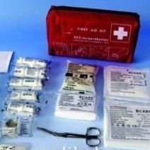 Hot Sale DIN 13164 First Aid Kit  Factory OEM Car First Aid Kit Emergency Kit Red Green First Aid Kit